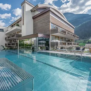 Bergland Design- Und Wellnesshotel ***** Sölden